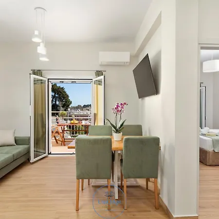 Uniqapt Garitsa Woods * Corfu (city)